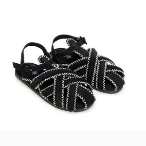 Farm Rio Black Zigzag Stitch Sandals